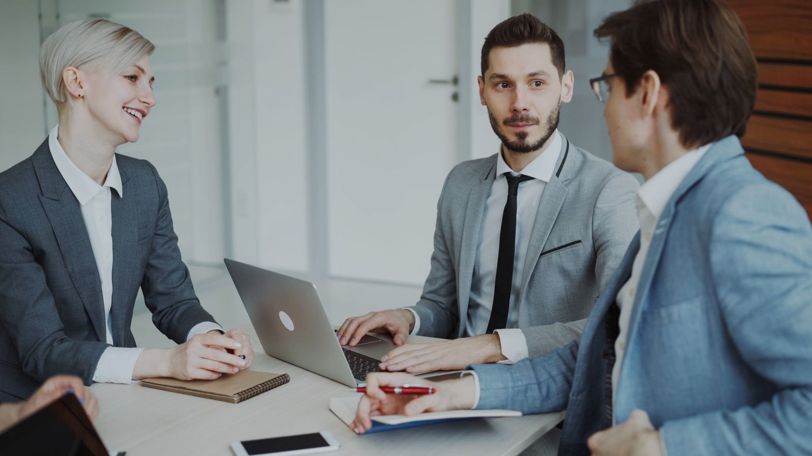 why your b2b content gets reads but neve